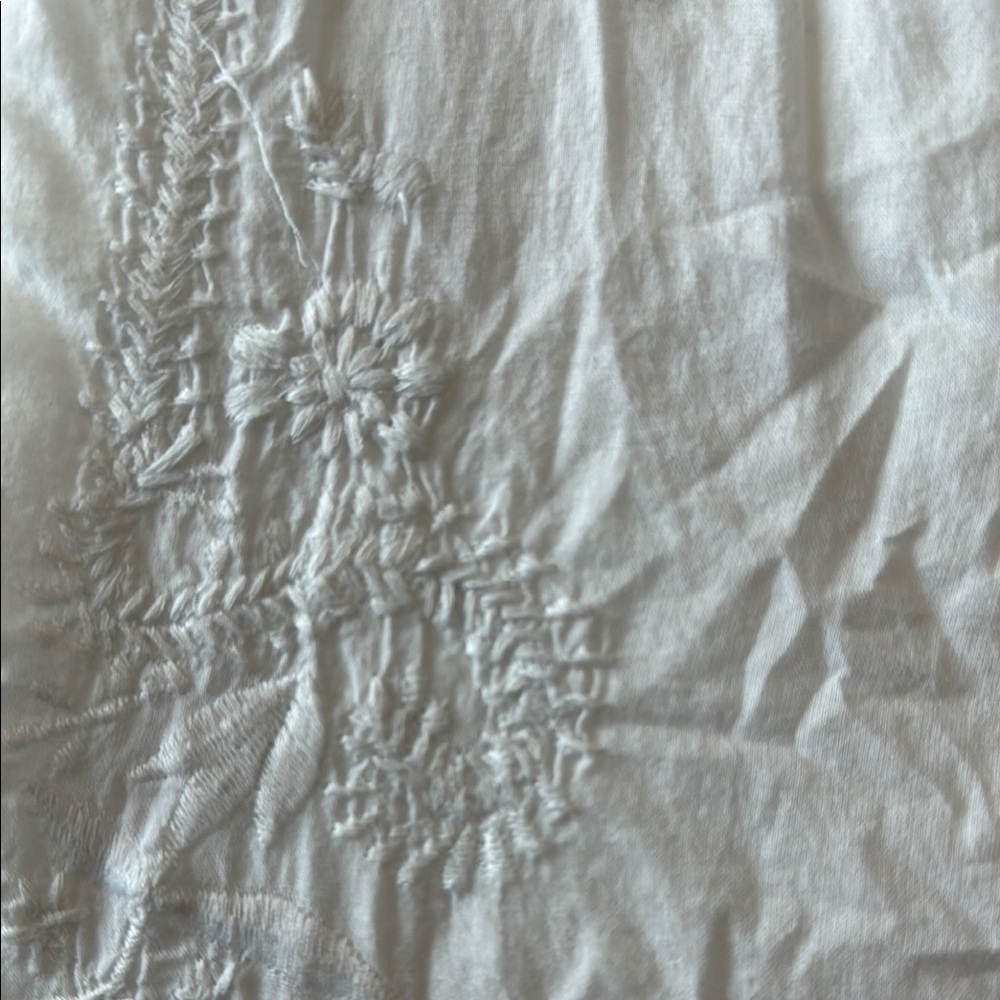 Solitaire Ivory Embroidered Blouse - Picture 9 of 9